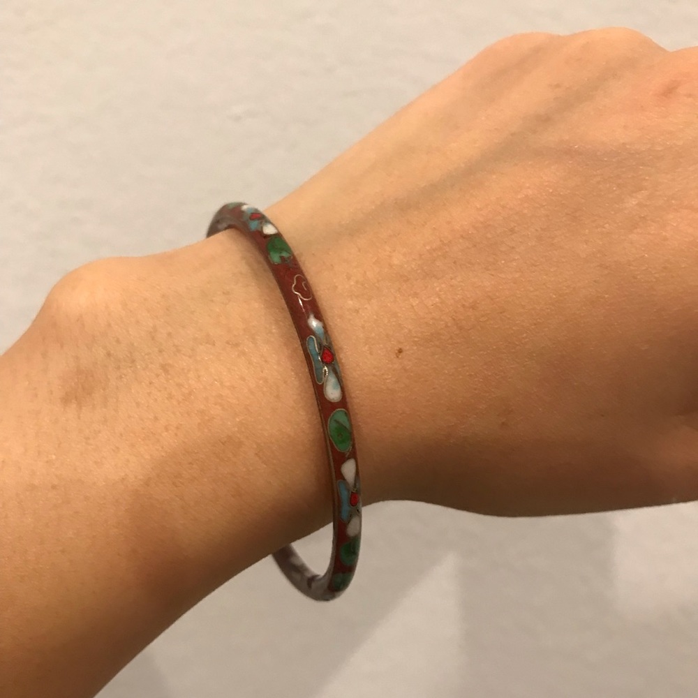 Garnet colored cloisonné bangle